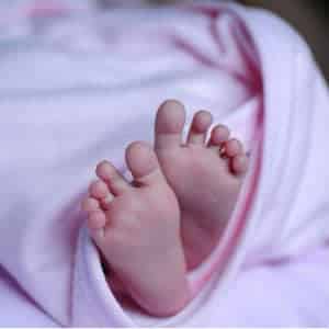 feet of a newborn baby