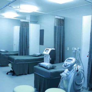 hospital room for icu patients
