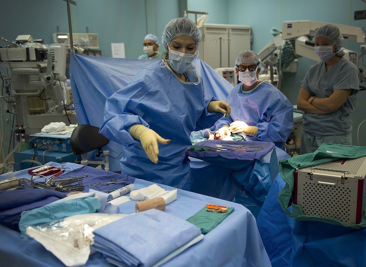 surgeons treating ketoacidosis